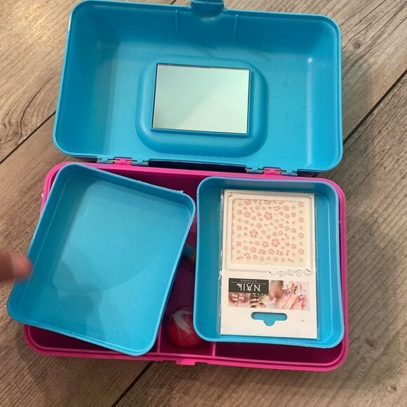 Like New JoJo Siwa Caboodle Items Inside Included! - Picture 2 of 5